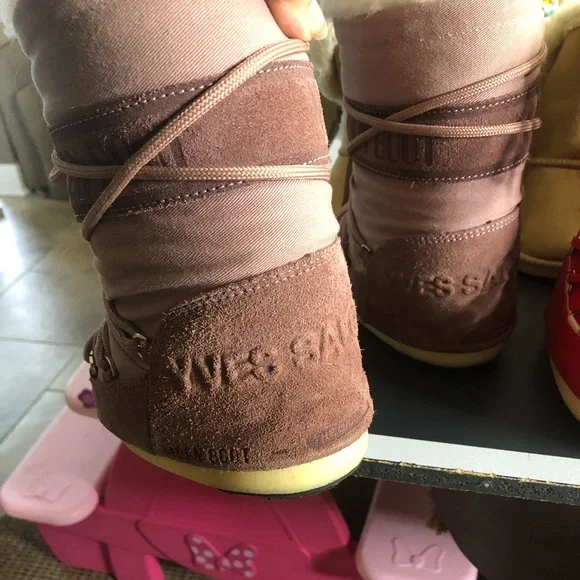 YVES SOLOMON X Moon boot RARE
Size 23-26 (7-9) - Picture 2 of 2
